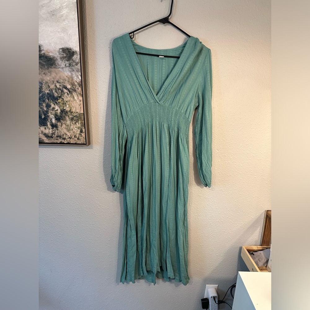 Old Navy blue longe sleeve maxi dress with pockets